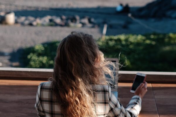 Freelancer working remotely - Photo by daria mamont on unsplash